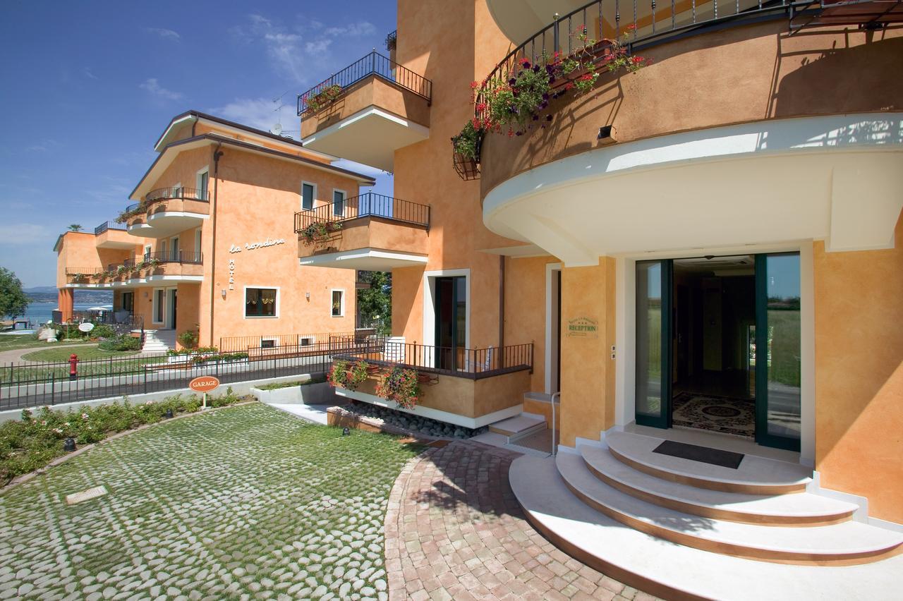 Hotel La Rondine Sirmione Extérieur photo