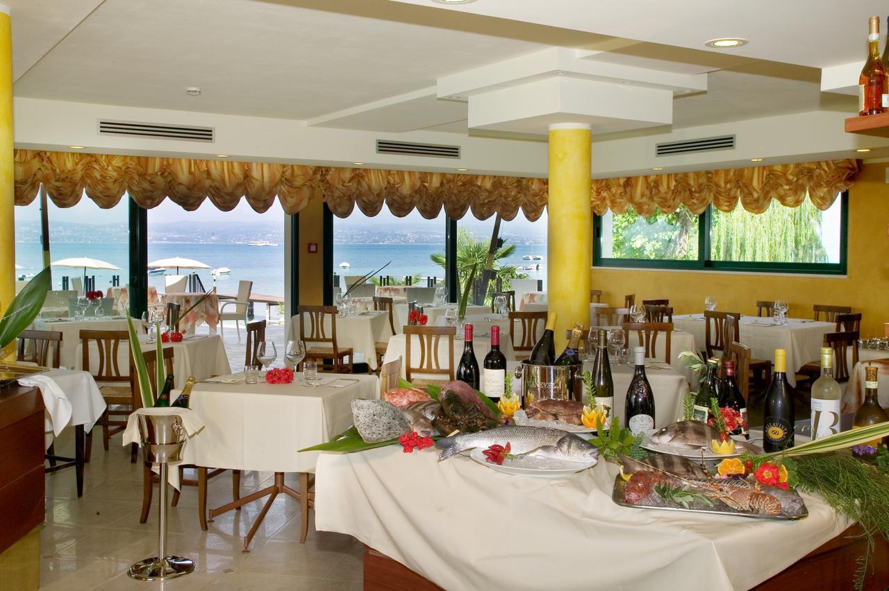 Hotel La Rondine Sirmione Extérieur photo