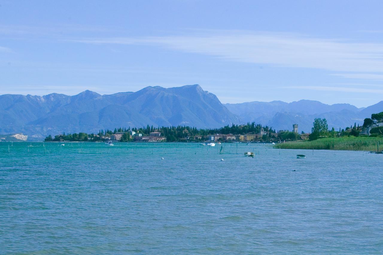 Hotel La Rondine Sirmione Extérieur photo